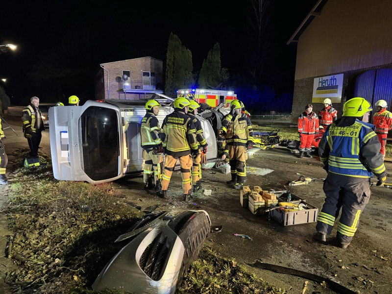 FW-PI: Prisdorf: Schwerer Verkehrsunfall in der Hauptstraße - Foto: presseportal.de