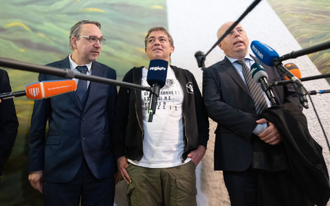 Monatelang saß er auf der Anklagebank: Michael Ballweg. - Foto: Marijan Murat/dpa