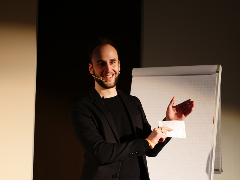 Andy Friday: Wie Männer ihre Chancen in der Dating-Welt nachhaltig verbessern - Foto: presseportal.de