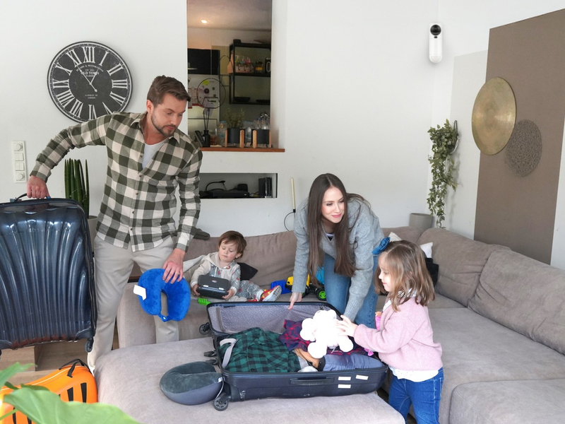 Sicheres Zuhause während des Urlaubs: von kostenlosen Tricks bis zur professionellen Alarmanlage / Einbruchschutz für Haus oder Wohnung: das kosten Kameras, Alarmanlagen und andere Maßnahmen - Foto: presseportal.de