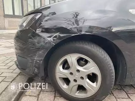 POL-PPWP: Parkendes Auto gestreift - Foto: presseportal.de