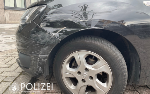 POL-PPWP: Parkendes Auto gestreift - Foto: presseportal.de