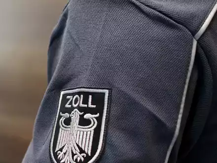 HZA-SI: Ermittlungen der Staatsanwaltschaft Rottweil und des Zolls führen zu Verurteilung und Geldstrafen wegen gewerbsmäßiger Schleusung und illegaler Beschäftigung - Foto: presseportal.de