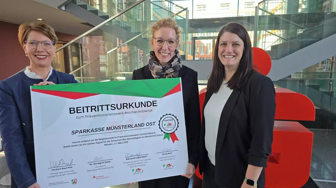 #sicherimDienst: Sparkasse Münsterland Ost tritt dem Präventionsnetzwerk #sicherimDienst bei / Engagement für mehr Schutz und Sicherheit der Beschäftigten - Bild: presseportal.de