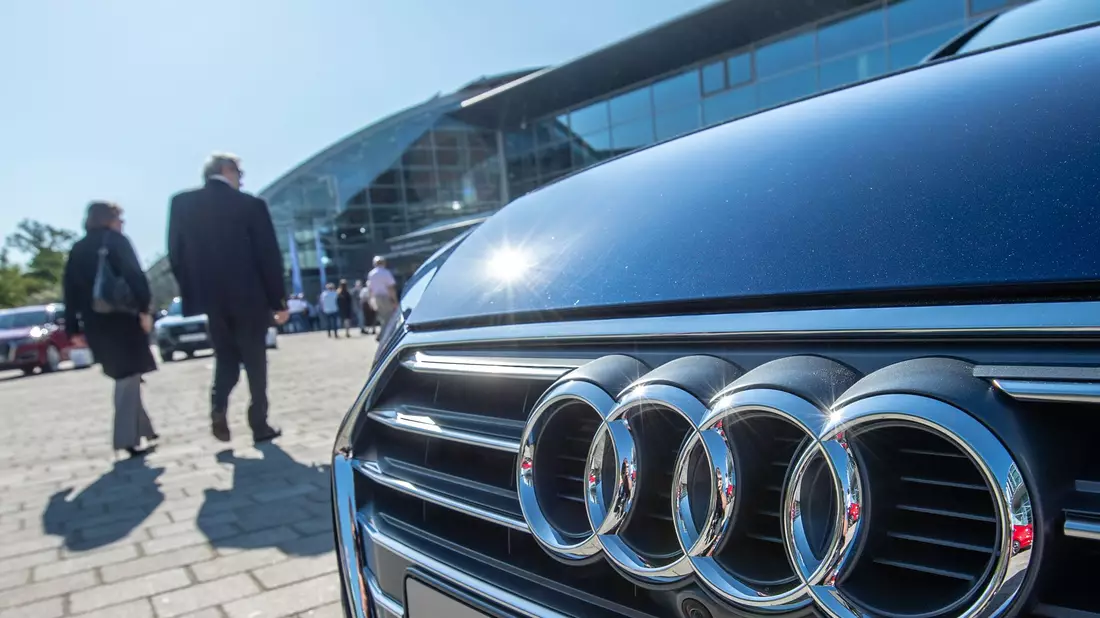 Bei Audi sollen Tausende Jobs gestrichen werden. (Symbolbild) - Bild: Armin Weigel/dpa