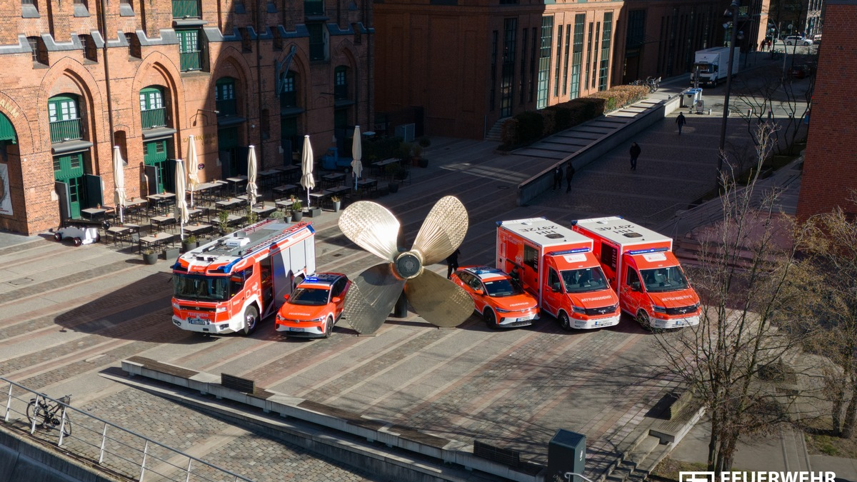 FW-HH: Feuerwehr Hamburg startet Probebetrieb mit vollelektrischen Einsatzfahrzeugen - Foto: presseportal.de