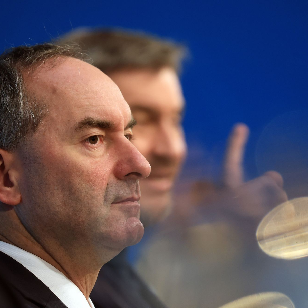 Die Freien Wähler von Hubert Aiwanger hatten sich lange gegen die Zustimmung zum milliardenschweren Finanzpaket von Union und SPD gesträubt. (Archivbild) - Foto: Karl-Josef Hildenbrand/dpa