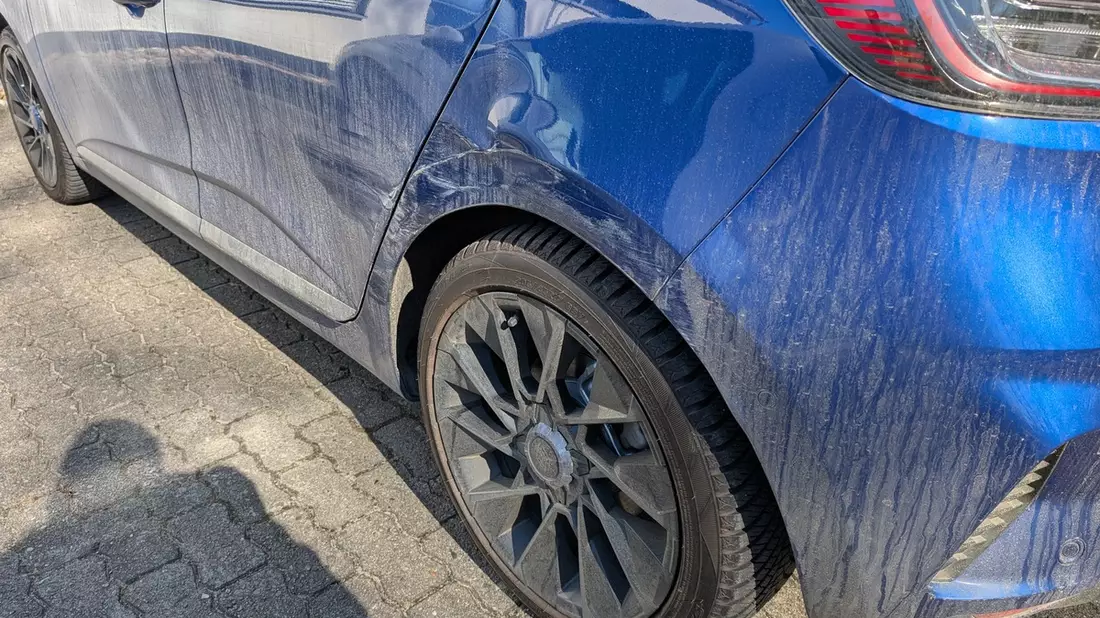 POL-IZ: 250318.1 Marne: Fahrerflucht nach Blechschaden - Polizei bittet um Hinweise - Bild: presseportal.de