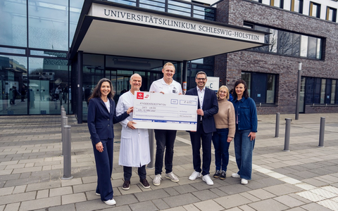 Handballtore für den guten Zweck: ORLEN Deutschland unterstützt Kinderkrebsstation - Foto: presseportal.de