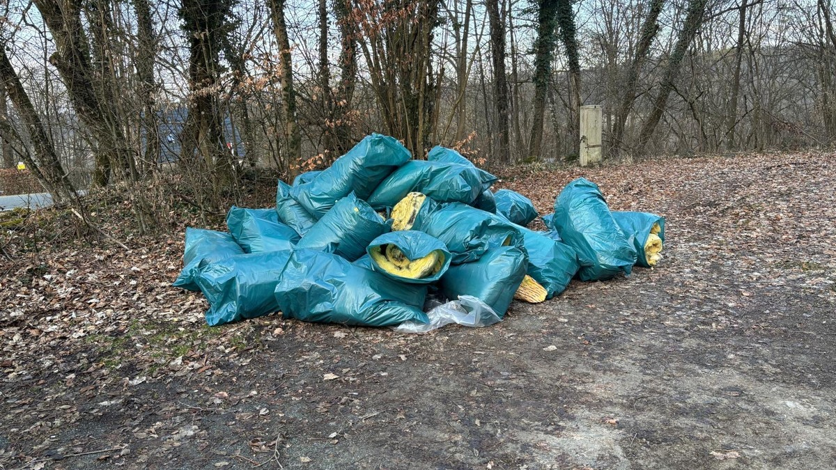 POL-LDK: + Müll illegal entsorgt + Versuchter Einbruch am Sportplatz + Wohnmobil aufgebrochen, Fahrzeuge beschädigt + Lack zerkratzt + - Foto: presseportal.de