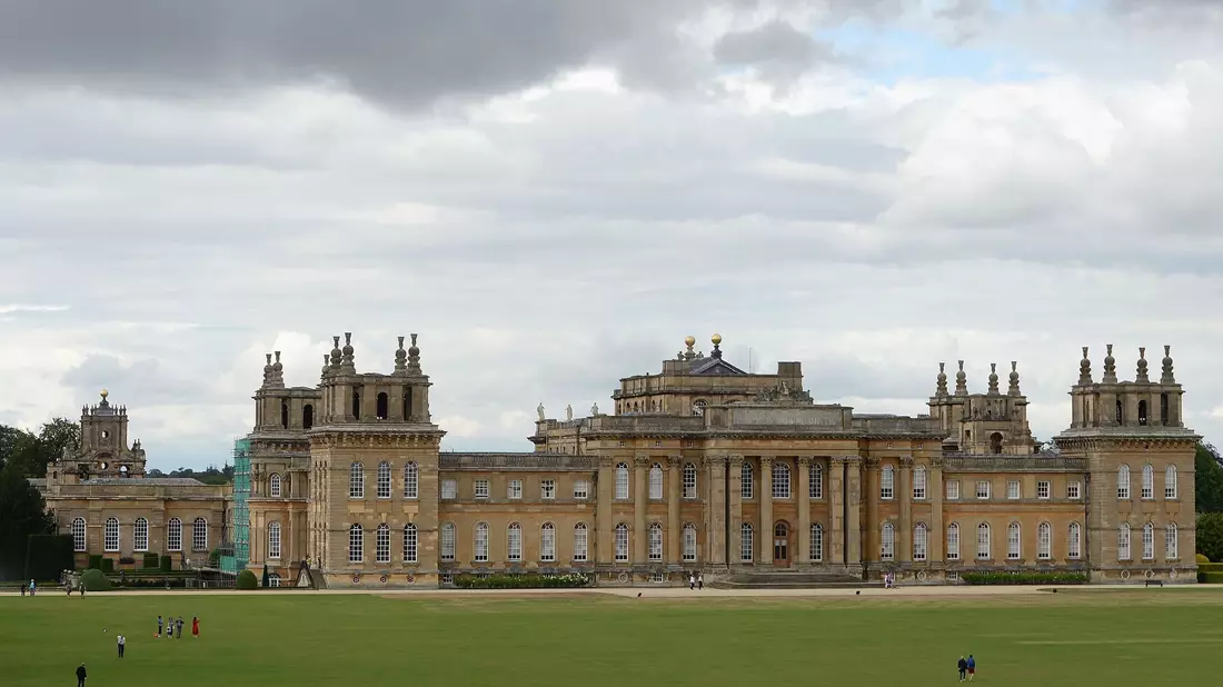 Blenheim Palace ist der Geburtsort des früheren britischen Premiers Winston Churchill. (Archivbild) - Bild: Joe Giddens/PA Wire/dpa