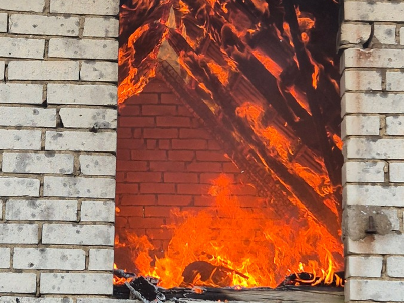 FW Südheide: Weideschuppen brennt in Baven - Foto: presseportal.de