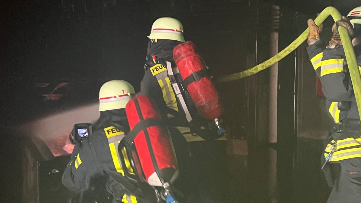 FW-BN: Kleinbrand in Tiefgarage sorgt für Verrauchung von drei Tiefgaragenebenen - Foto: presseportal.de