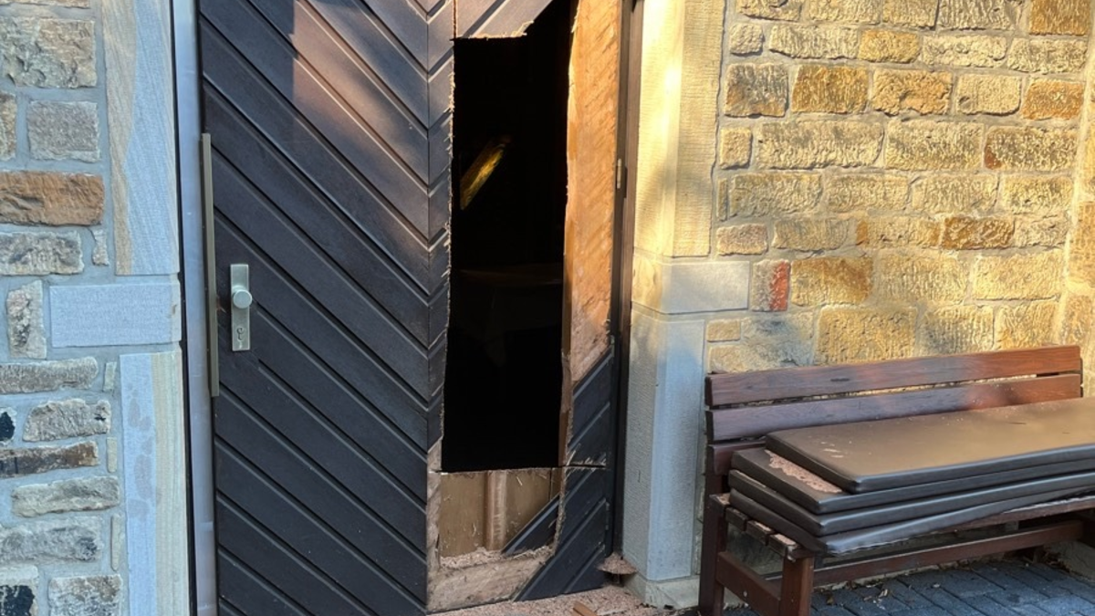 POL-HA: Unbekannter bricht mit Kettensäge in Kirche ein - Zeugin verschreckt den Täter - Foto: presseportal.de