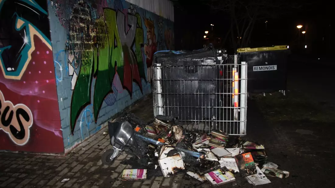 POL-COE: Coesfeld, Schulzentrum/ Müllcontainer brennen - Bild: presseportal.de