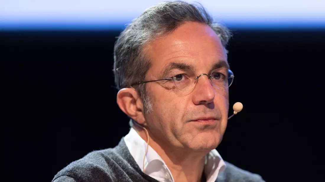 Der Schriftsteller Navid Kermani plädiert leidenschaftlich für eine Beendigung des Krieges zwischen Israel und dem Iran. (Archivbild) - Bild: Thomas Banneyer/dpa