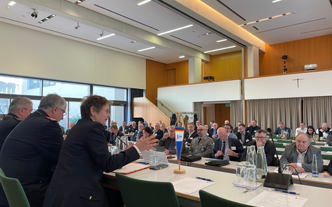 Große Herausforderungen für Feuerwehren analysiert / DFV-Beirat und Förderkreis tagen in Berlin / Wie gut könnte Deutschland reagieren? - Foto: presseportal.de