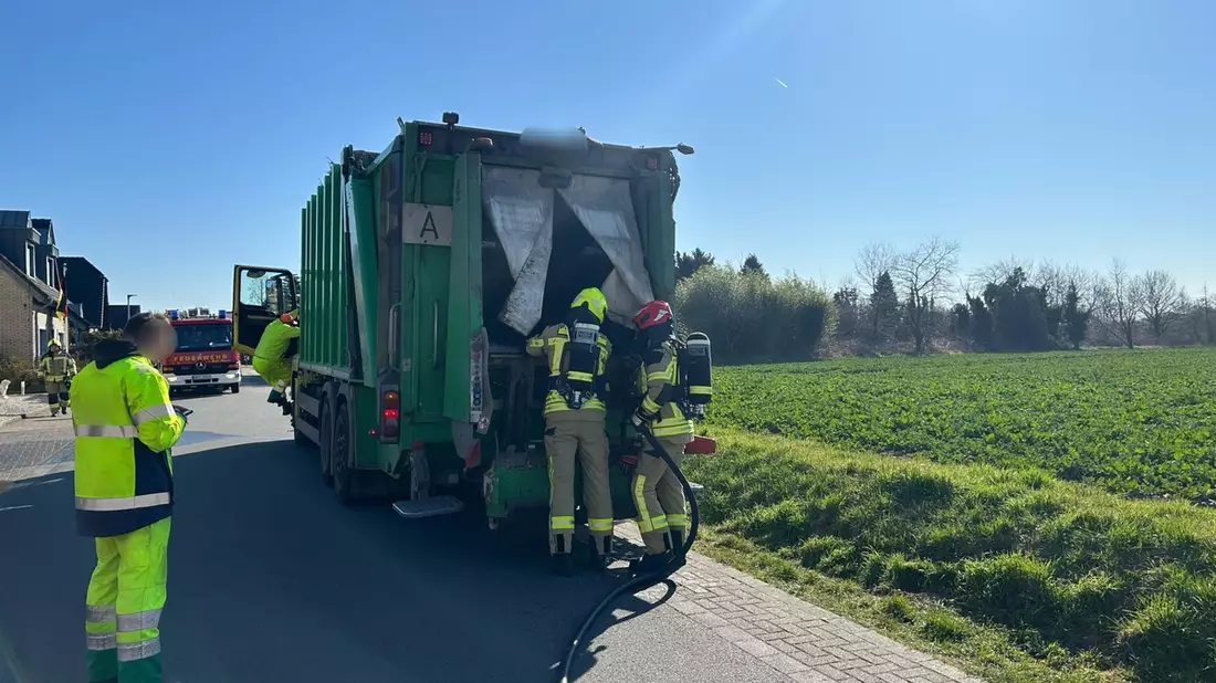 FW Alpen: LKW-Brand - Bild: presseportal.de