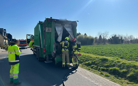 FW Alpen: LKW-Brand - Foto: presseportal.de
