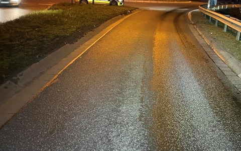 POL-PDWO: Worms - Austritt von Salpetersäure aus LKW - Foto: presseportal.de