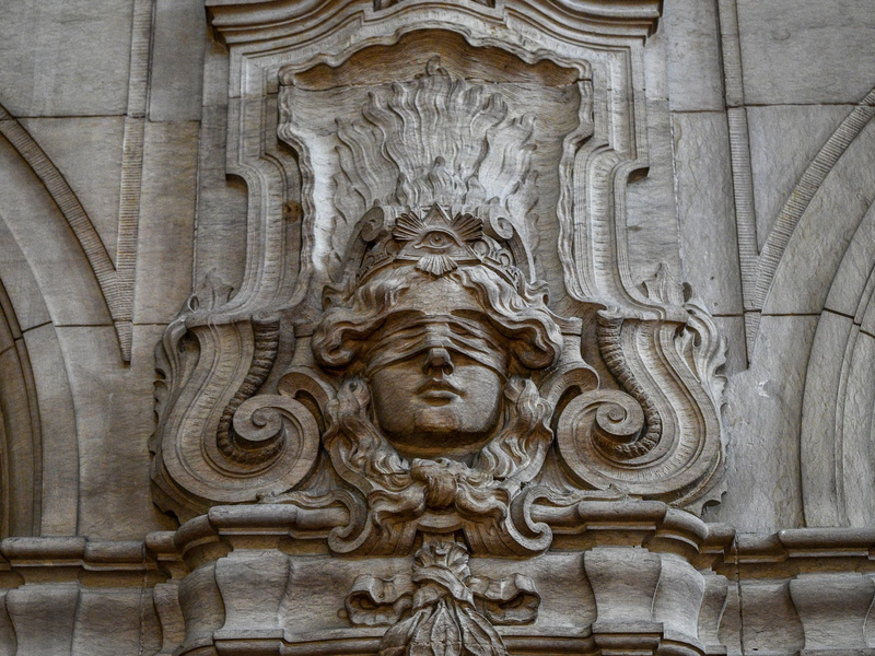 Im April soll vor dem Berliner Landgericht der Prozess gegen einen Influencer wegen eines Raketenabschusses in eine Wohnung beginnen. (Symbolbild) - Foto: Jens Kalaene/dpa