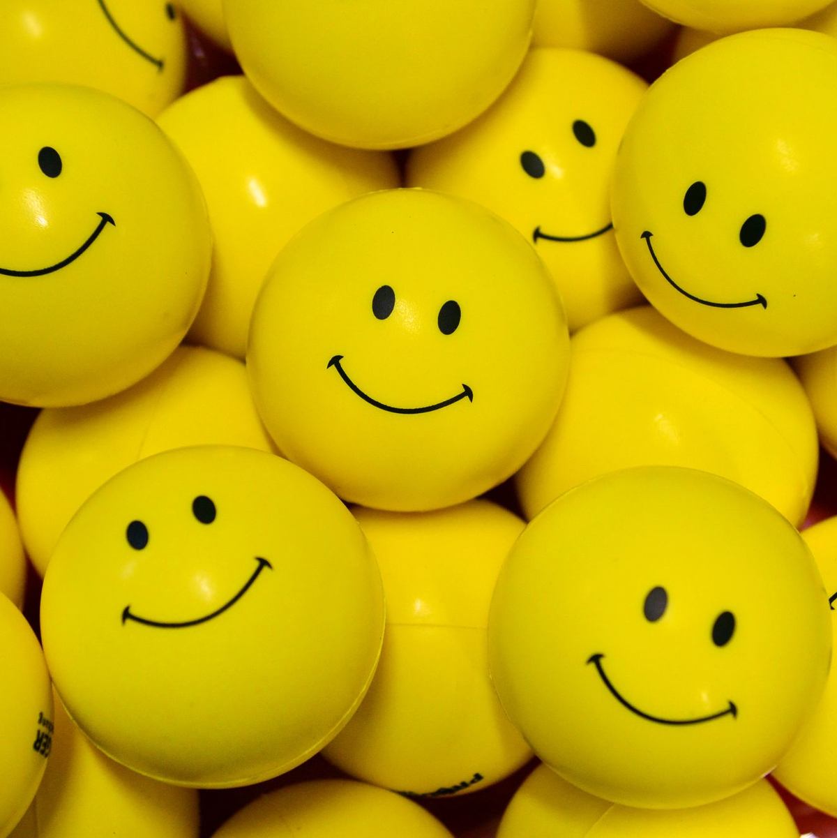 Einmal lächeln, bitte! Die Zufriedenheit in Deutschland ist größer, als der allgemeine Eindruck vermittelt. (Symbolbild) - Foto: Martin Schutt/dpa-Zentralbild/dpa