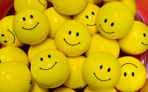 Einmal lächeln, bitte! Die Zufriedenheit in Deutschland ist größer, als der allgemeine Eindruck vermittelt. (Symbolbild) - Foto: Martin Schutt/dpa-Zentralbild/dpa