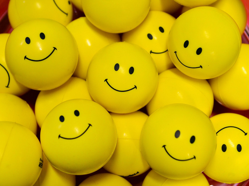 Einmal lächeln, bitte! Die Zufriedenheit in Deutschland ist größer, als der allgemeine Eindruck vermittelt. (Symbolbild) - Foto: Martin Schutt/dpa-Zentralbild/dpa