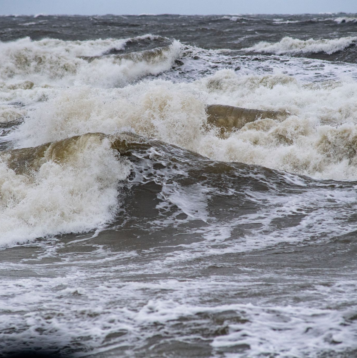 Schmelzwasser aus Eis und Gletschern an den Polen könnte die für unser Wetter wichtige Atlantischen Umwälzströmung (Amoc) dramatisch schwächen (Symbolbild) - Foto: Stefan Sauer/dpa