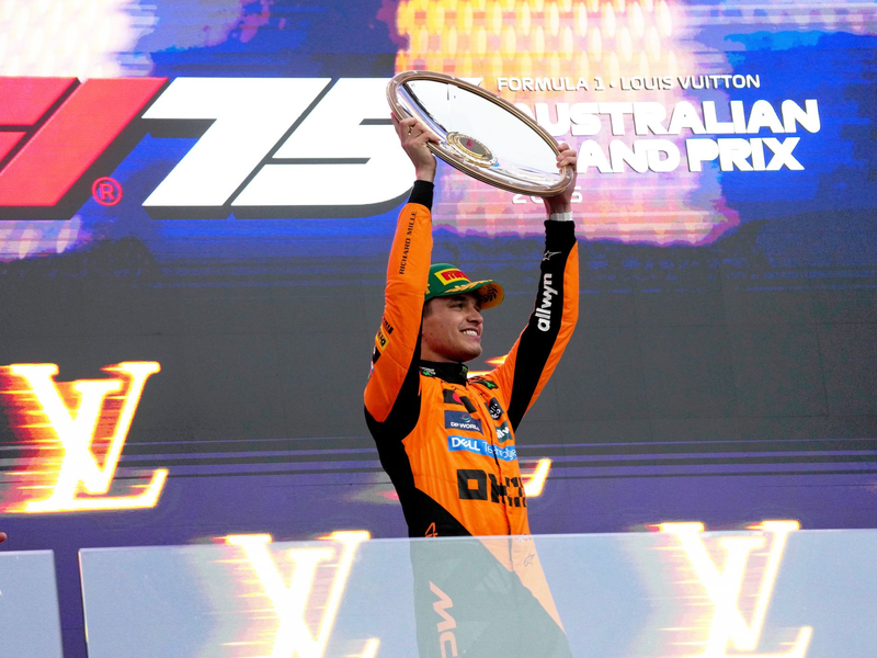 Lando Norris gewann das erste Saisonrennen vor Max Verstappen. - Foto: Hasan Bratic/dpa