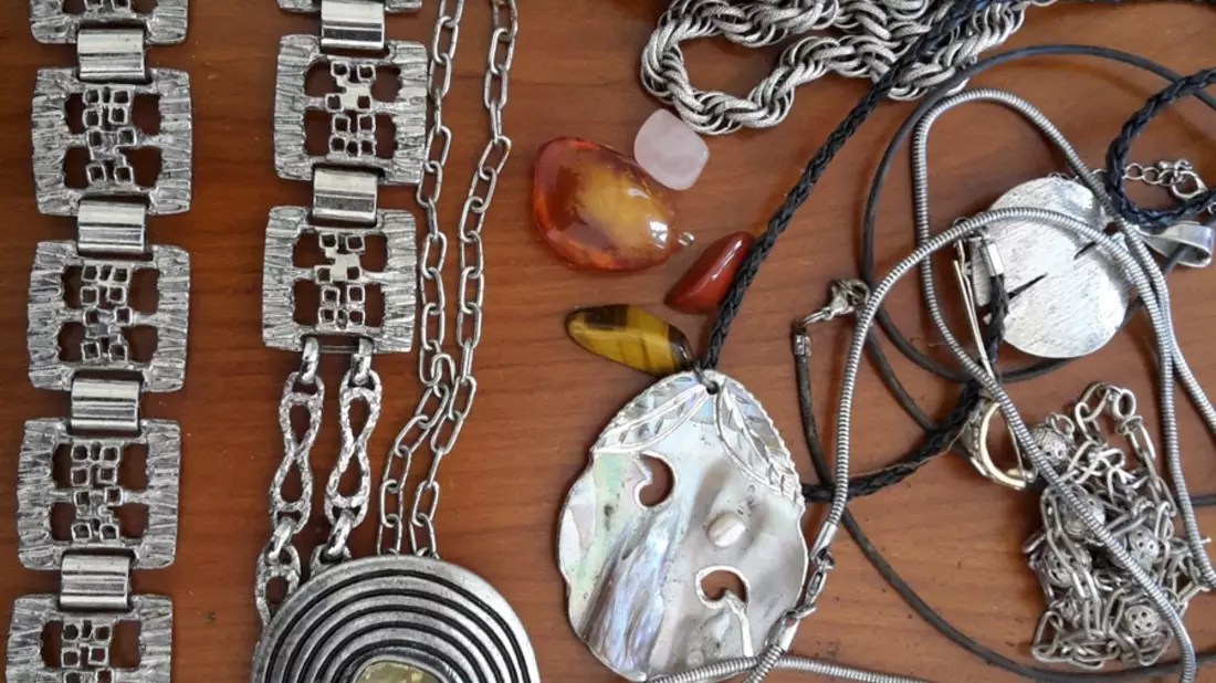POL-NI: Rohrsen - Eigentümer von Schmuck gesucht - Bild: presseportal.de