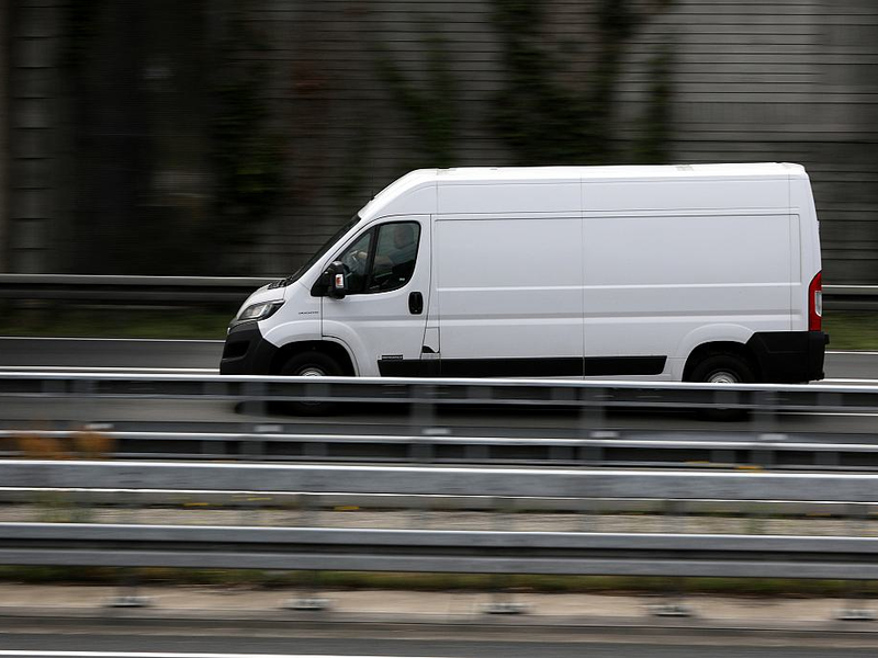 Transporter auf einer Autobahn (Archiv) - Foto: über dts Nachrichtenagentur