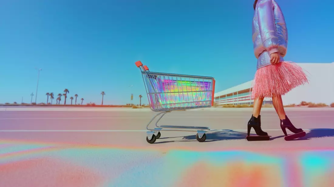 Ausstellung New Realities: Fashion Fakes - KI Fabriken (ab 21.3.2025) im Museum für Kommunikation Frankfurt: Was passiert, wenn Künstliche Intelligenz die Modewelt neu erfindet? - Bild: presseportal.de