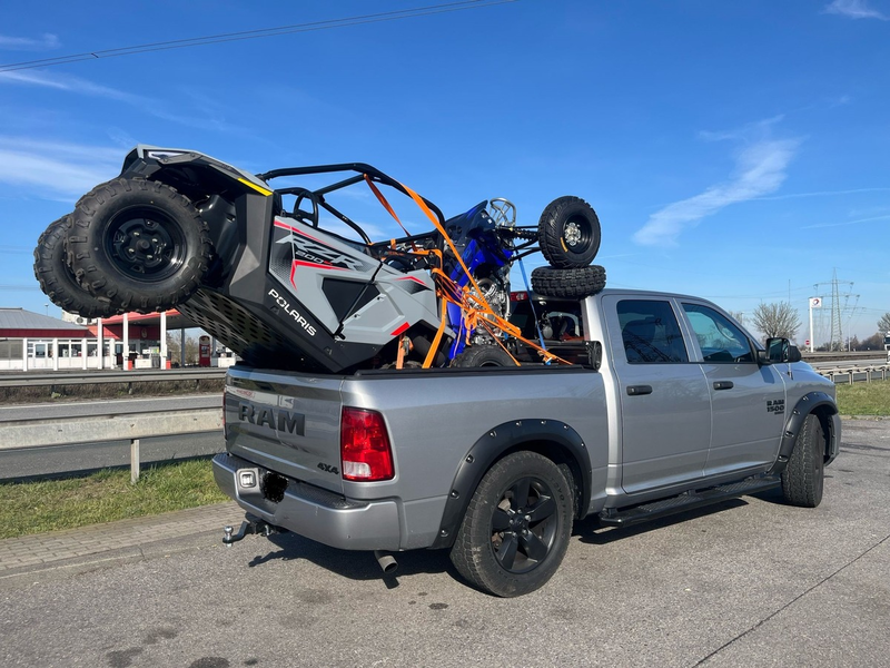 POL-PDNW: Polizeiautobahnstation Ruchheim - Abenteuerliche Ladungssicherung - Foto: presseportal.de
