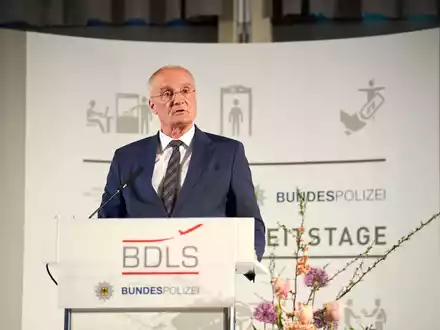 BPOLP Potsdam: Gemeinsame Pressemitteilung - 14. Luftsicherheitstage: Luftsicherheit im internationalen Gefüge - Foto: presseportal.de