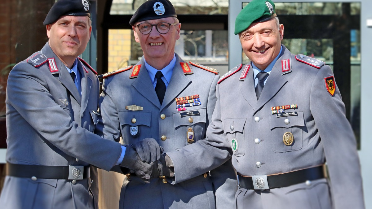 Wechsel an der Spitze: Neuer Kommandeur des ZMSBw - Foto: presseportal.de