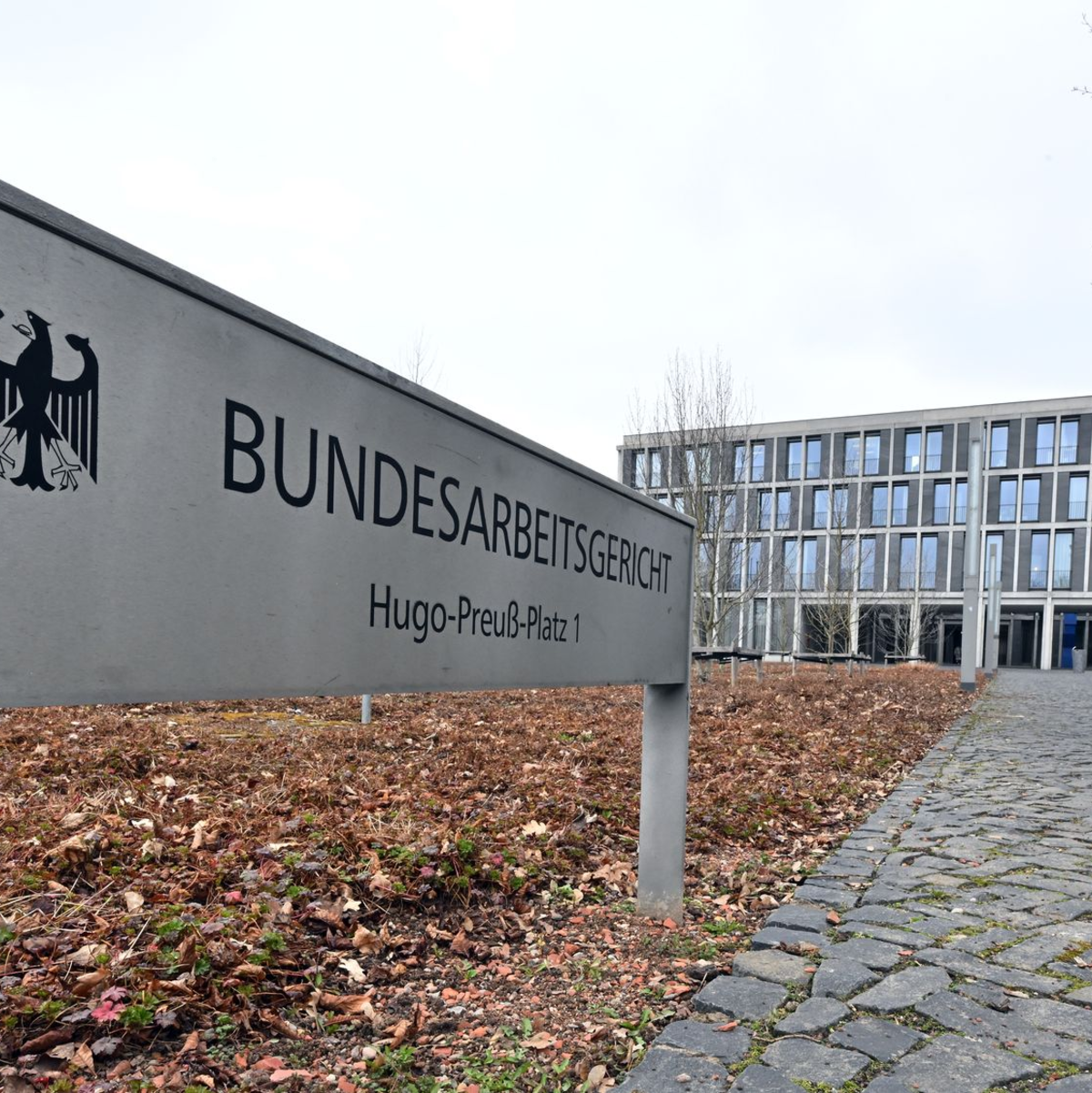 Wie viel Geld darf ein Unternehmen einem freigestellten Betriebsrat zahlen? Das Bundesarbeitsgericht hat dazu geurteilt. (Archivbild) - Foto: Martin Schutt/dpa
