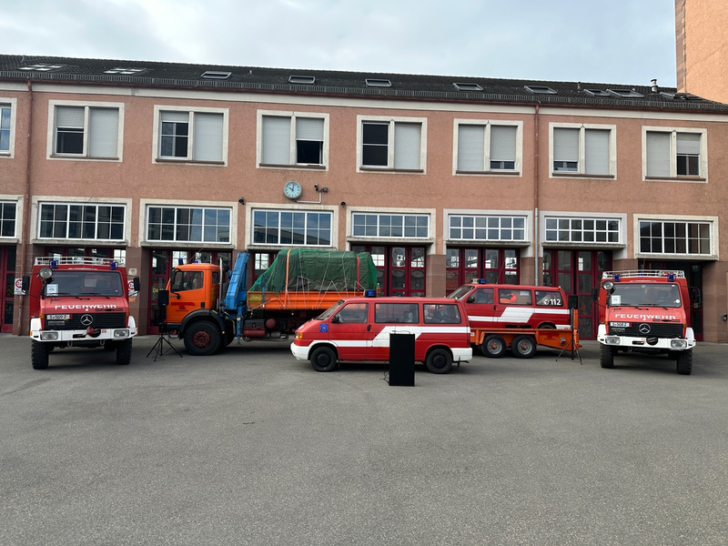 FW Stuttgart: Übergabe von Feuerwehrfahrzeugen und Schutzkleidung an die Solidaritätspartnerstadt Chmelnyzkyj (Ukraine) - Foto: presseportal.de