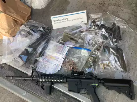 POL-K: 250320-5-K Durchsuchungen wegen Falschgeldhandel - Festnahme nach Waffenfund - Foto: presseportal.de