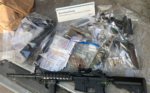 POL-K: 250320-5-K Durchsuchungen wegen Falschgeldhandel - Festnahme nach Waffenfund - Foto: presseportal.de POL-K: 250320-5-K Durchsuchungen wegen Falschgeldhandel - Festnahme nach Waffenfund - Foto: presseportal.de