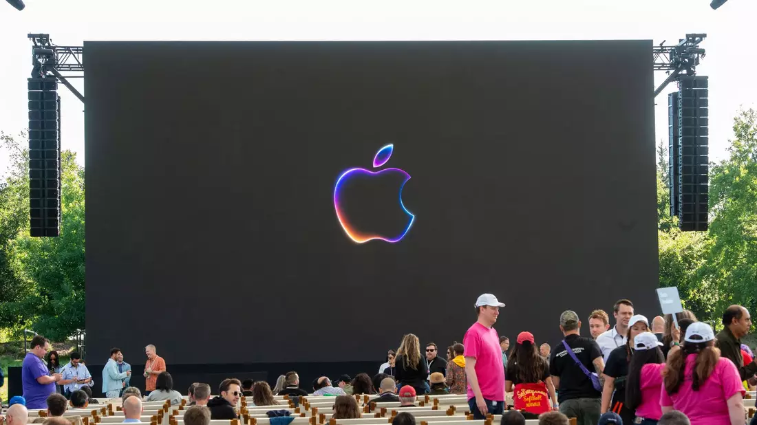 Die Betriebssysteme von Apple-Geräten bekommen künftig eine einheitliche Namensgebung. - Bild: Andrej Sokolow/dpa