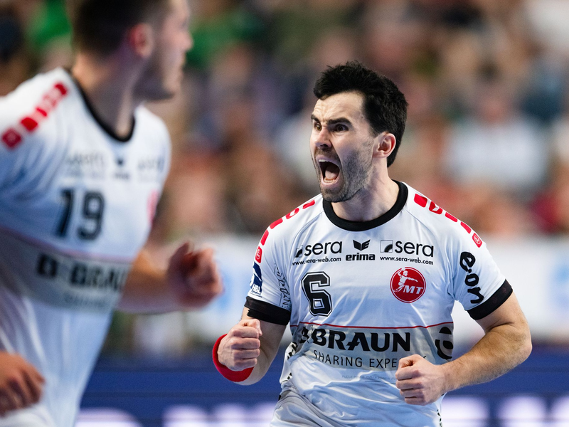 Erik Balenciaga und die MT Melsungen spielten beim HSV Hamburg. - Foto: Marius Becker/dpa