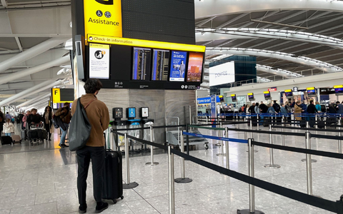 Der Flughafen Heathrow bleibt voraussichtlich den ganzen Tag geschlossen. (Archivbild) - Foto: Jordan Pettitt/PA Wire/dpa