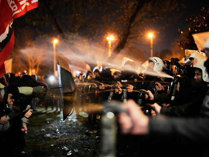 Imamoglu gilt als potenziell aussichtsreichster Herausforderer von Erdogan bei der für 2028 angesetzten Präsidentenwahl. - Foto: Khalil Hamra/AP/dpa