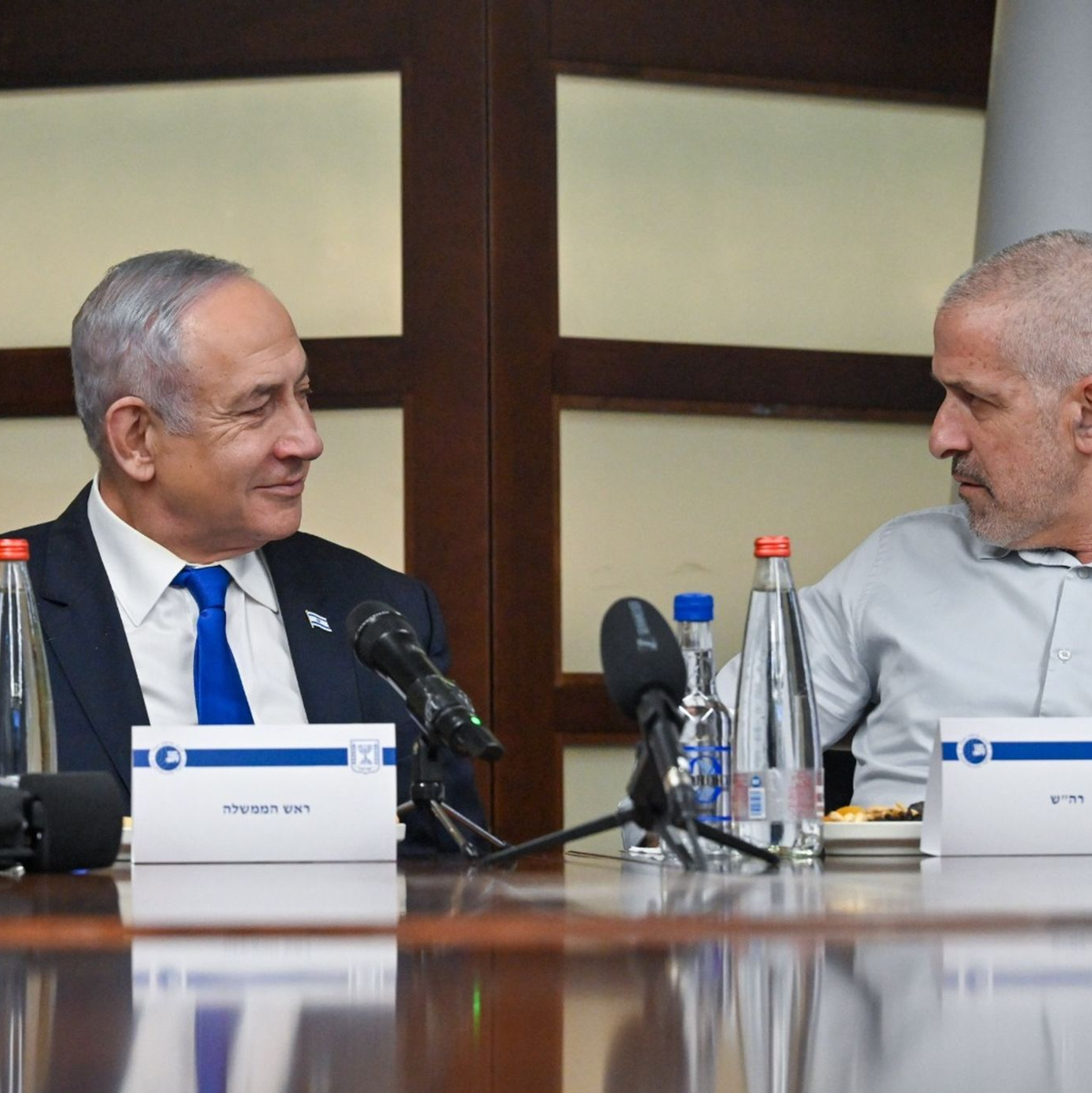 Die Beziehungen zwischen Netanjahu und dem Chef des Inlandsgeheimdienstes gelten seit Längerem als belastet. (Archivbild)  - Foto: Koby Gideon/GPO/dpa