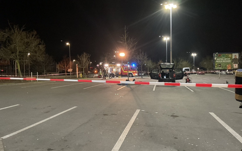 FW-DO: Gas strömt aus PKW-Tank aus - Feuerwehr sperrt Supermarktparkplatz ab - Foto: presseportal.de
