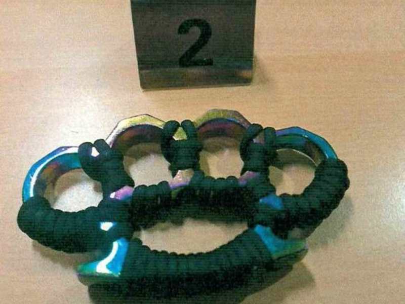 HZA-P: Gefährliches Reisemitbringsel: Schlagringe aus Tel Aviv für die Enkelkinder / Der Zoll am Flughafen BER greift ein - Foto: presseportal.de