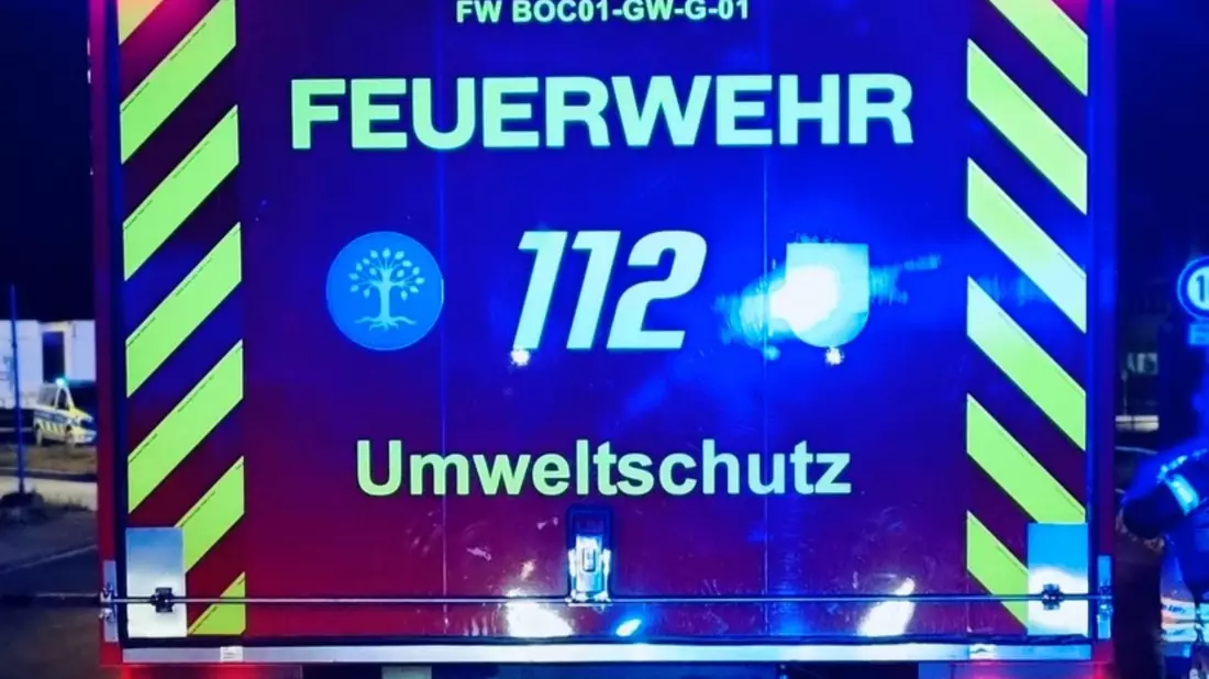 FW Bocholt: Einsatz im Industriepark Mussum: Unklarer Stoff entpuppt sich als unkritisches Material - Bild: presseportal.de