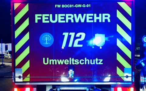 FW Bocholt: Einsatz im Industriepark Mussum: Unklarer Stoff entpuppt sich als unkritisches Material - Foto: presseportal.de