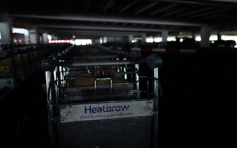 Am Flughafen Heathrow herrscht noch Stillstand. - Foto: James Manning/PA/AP/dpa